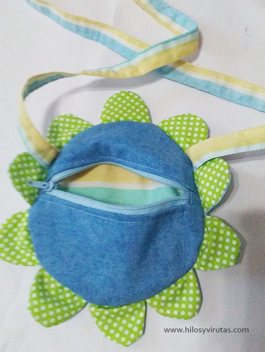 bolso flor trasero