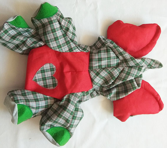 unir cabeza cuerpo elefante de trapo