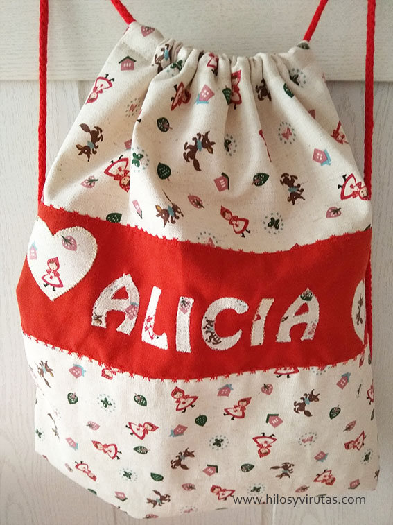 mochila tela caperutcita roja alicia